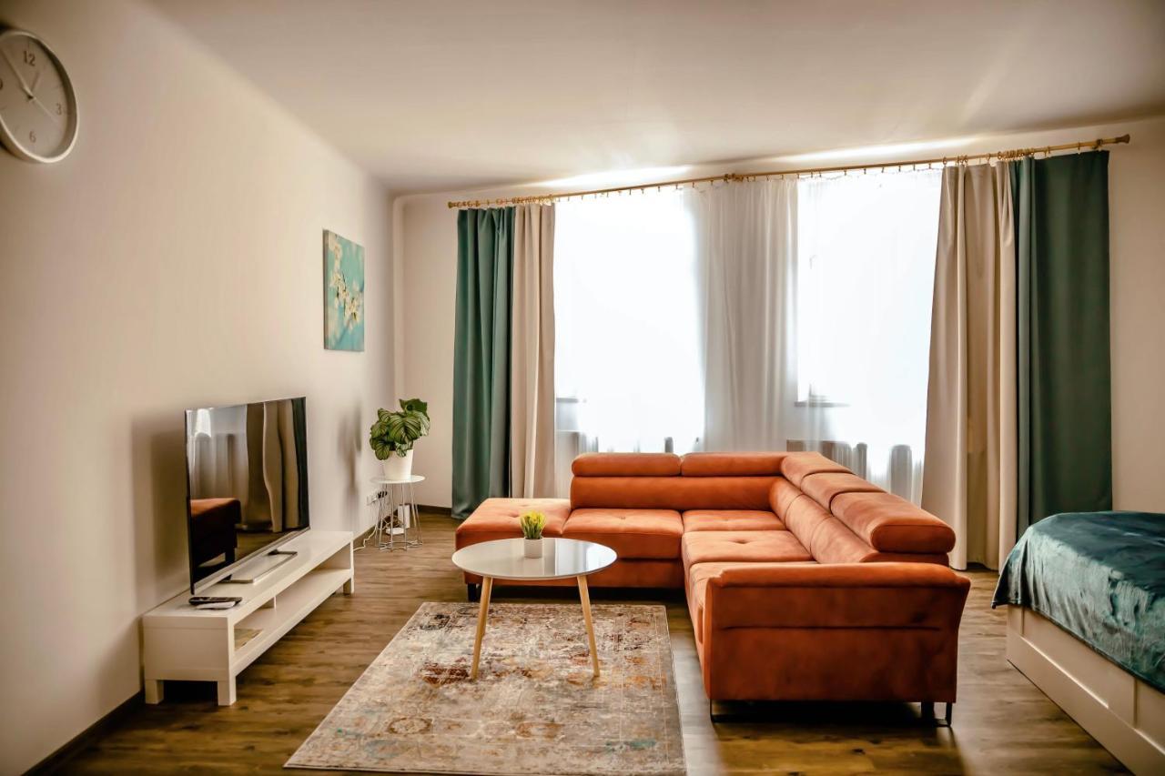 Luxusni Studio Na Velkem Namesti, Wi-Fi, Netflix Hradec Králové Esterno foto